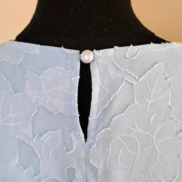 ❤️ Short Bell Sleeve Blouse Crewneck  Medium Tops Floral Blue Textured Shirt - Picture 6 of 13
